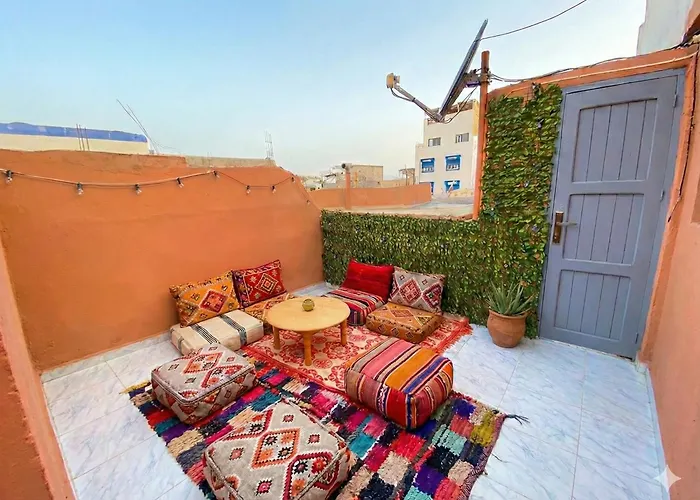 Entire Guesthouse With Private Rooftop
